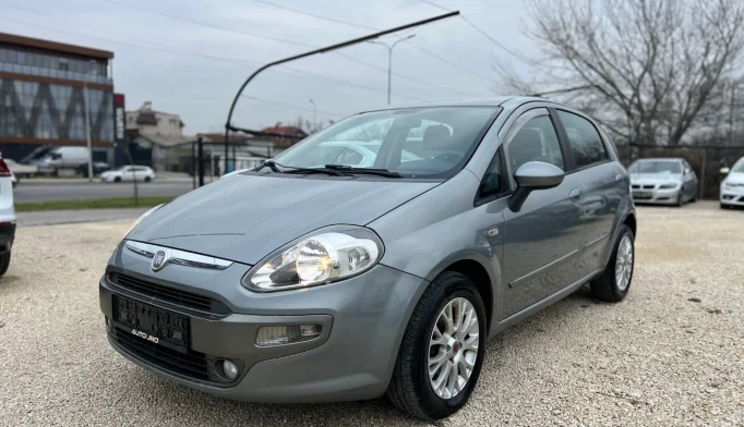 Fiat Grande Punto   - 2010