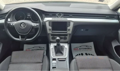 Volkswagen Passat  - 2015