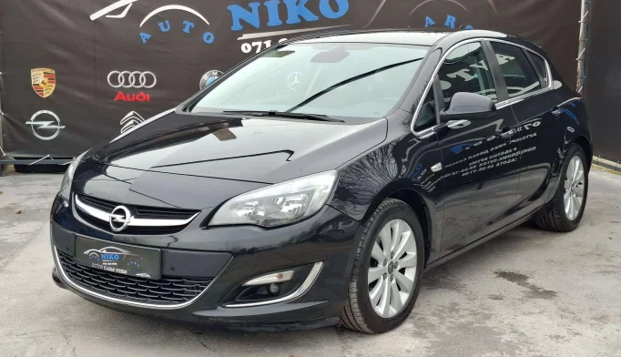 Opel Astra  - 2013