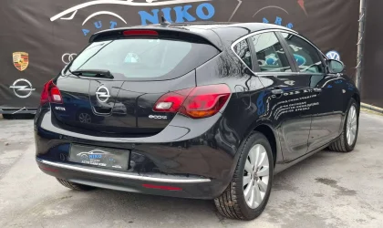 Opel Astra  - 2013