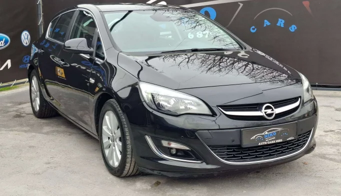 Opel Astra  - 2013