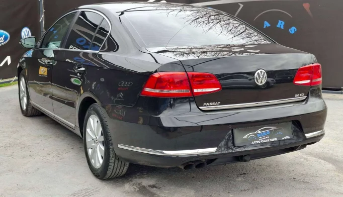 Volkswagen Passat  - 2013