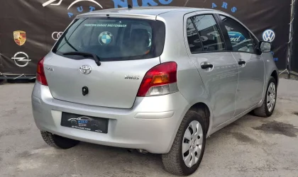 Toyota Yaris  - 2009