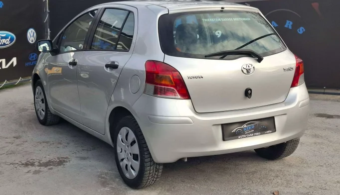 Toyota Yaris  - 2009