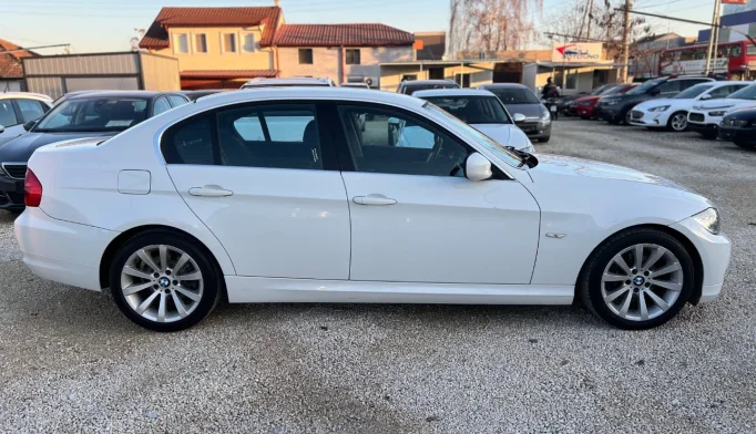 BMW 3 Series  - 2009