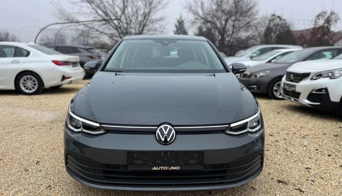 Volkswagen Golf  - 2021