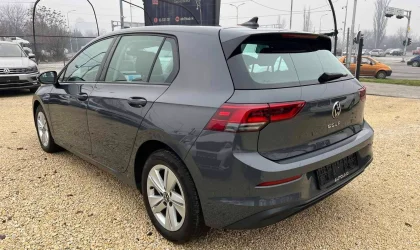 Volkswagen Golf  - 2021