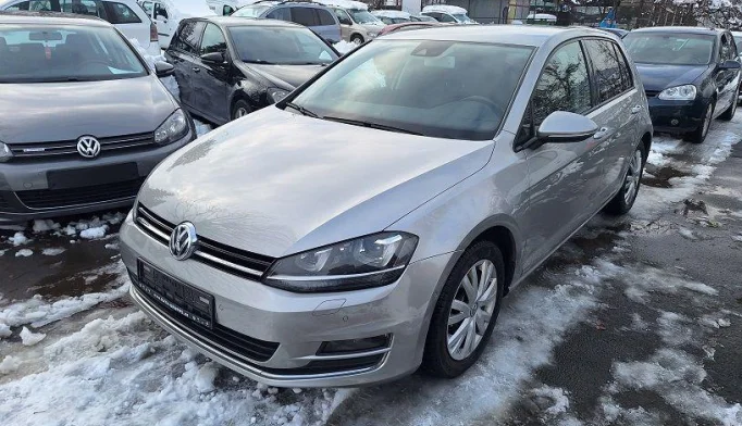 Volkswagen Golf  - 2012