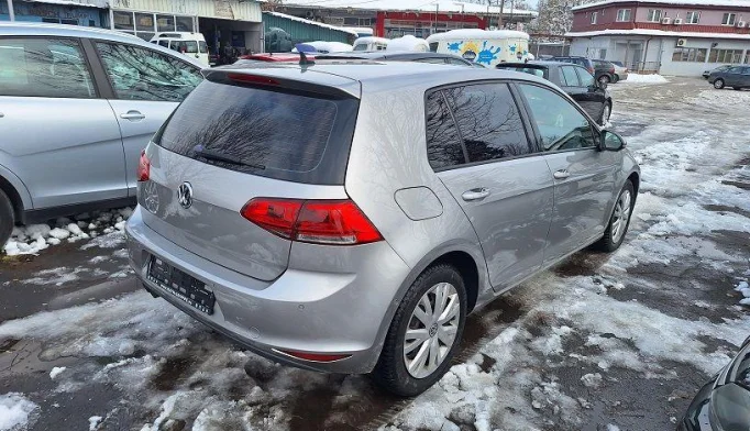 Volkswagen Golf  - 2012