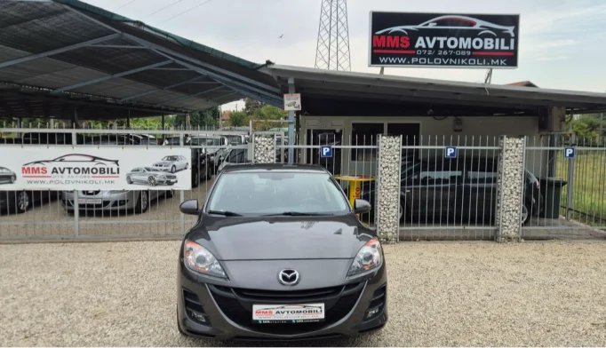 Mazda 323   - 2010