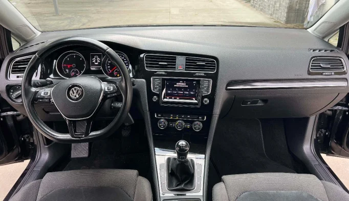 Volkswagen Golf  - 2014