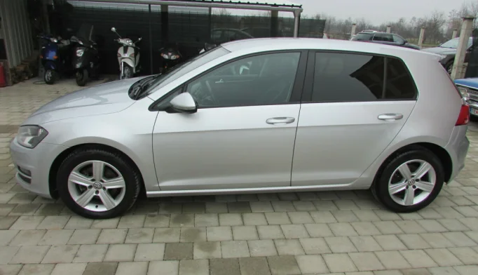 Volkswagen Golf  - 2013