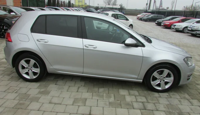 Volkswagen Golf  - 2013