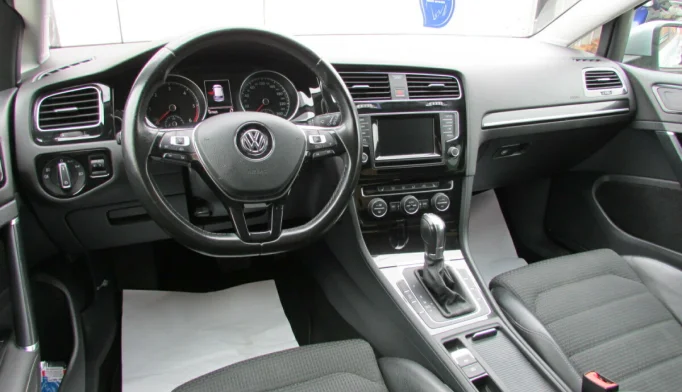 Volkswagen Golf  - 2013