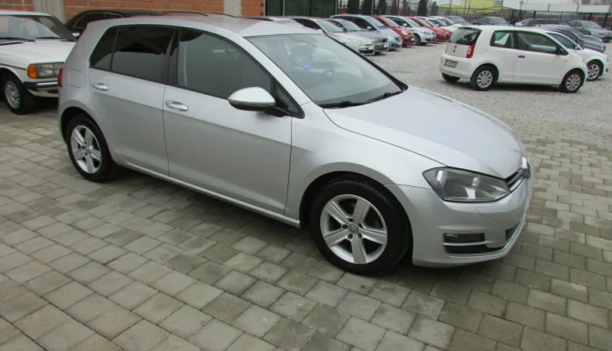 Volkswagen Golf  - 2013