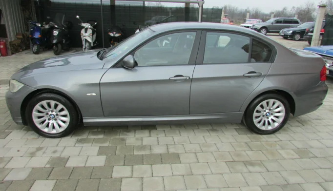 BMW 3 Series  - 2009