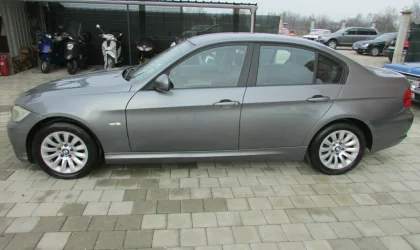 BMW 3 Series  - 2009