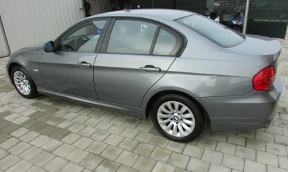 BMW 3 Series  - 2009