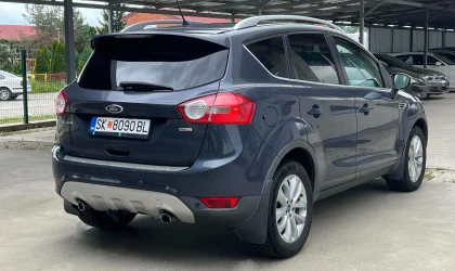 Ford Kuga  - 2010