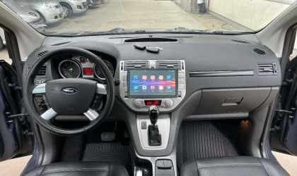 Ford Kuga  - 2010