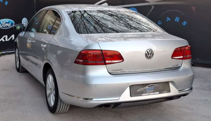 Volkswagen Passat  - 2013