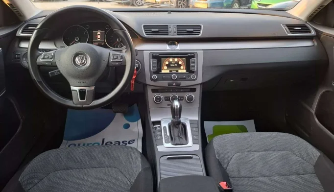 Volkswagen Passat  - 2013