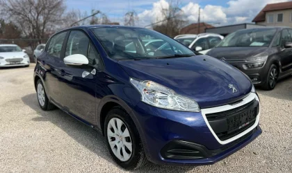 Peugeot 208  - 2012