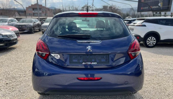 Peugeot 208  - 2012