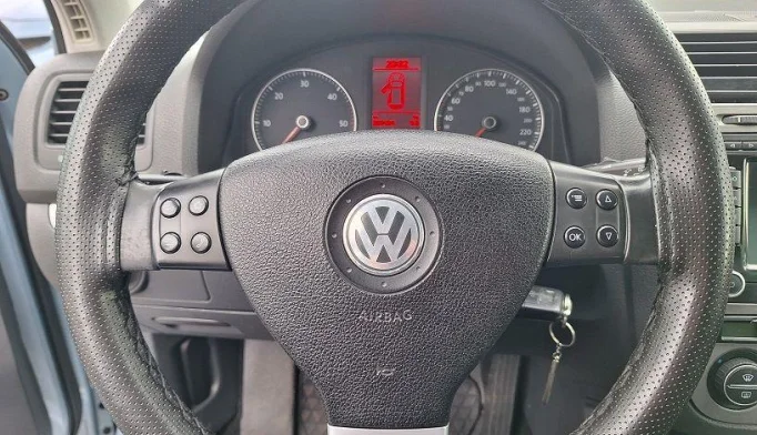 Volkswagen Golf  - 2008