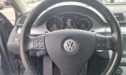 Volkswagen Passat  - 2009