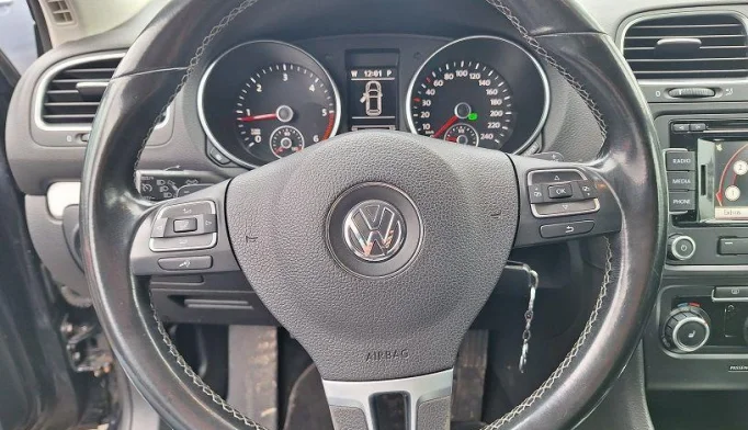 Volkswagen Golf  - 2010