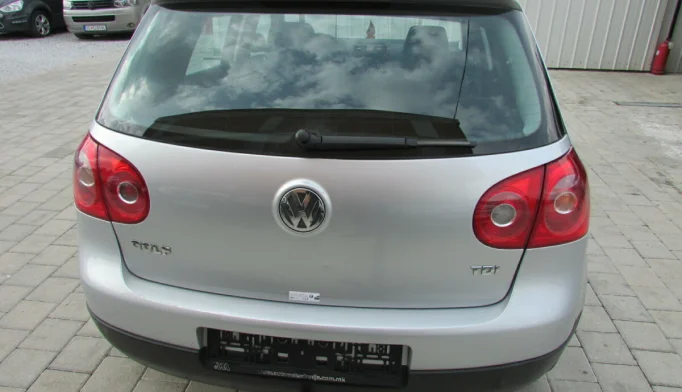 Volkswagen Golf  - 2008