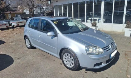 Volkswagen Golf  - 2005