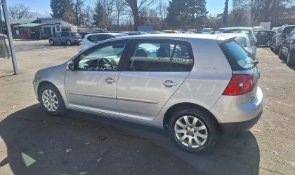 Volkswagen Golf  - 2005