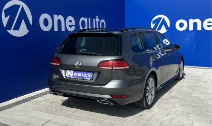 Volkswagen Golf R  - 2019